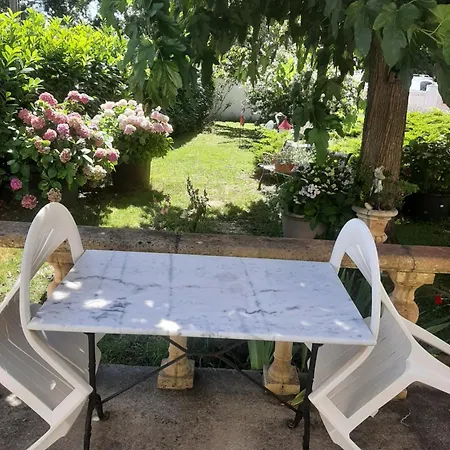 D Hotes 3* Saint-Laurent-de-la-Barriere